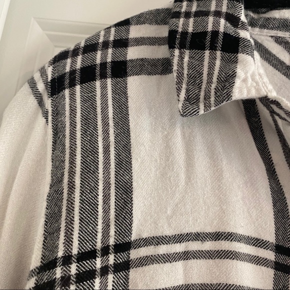 Rails luxury button down “flannel” style blouse - Picture 5 of 11